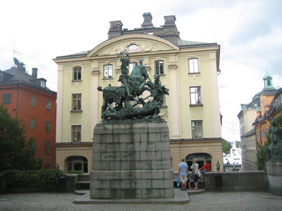 Statyn Sankt Göran och draken i Gamla stan i Stockholm